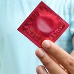Preservativo-rojo-870x435